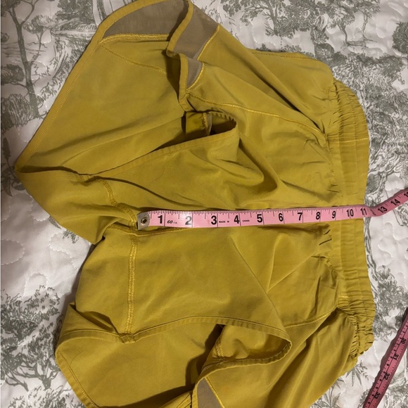 Lululemon sz 8 Hotty Hot Shorts Golden Lime running tennis gym workout fitness - Picture 5 of 16